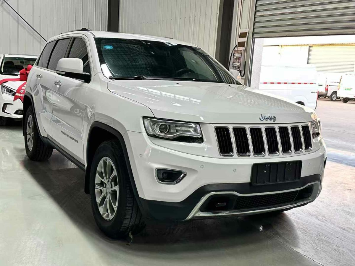 Jeep 大切諾基  2015款 3.0L 旗艦尊悅版圖片