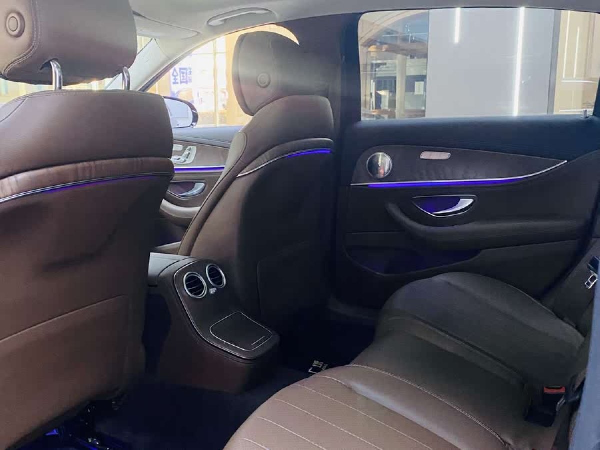 奔馳 奔馳E級(jí)  2023款 改款 E 300 L 時(shí)尚型圖片
