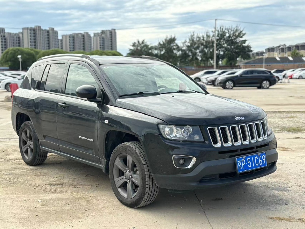 Jeep 指南者  2014款 改款 2.4L 四驅(qū)舒適版圖片