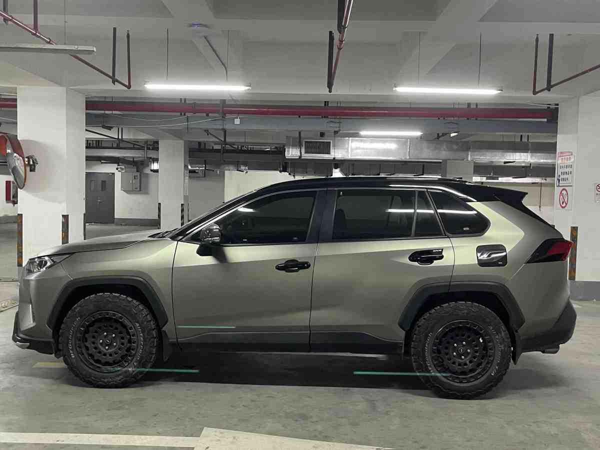 豐田 RAV4  2016款 榮放 2.0L CVT四驅(qū)新銳版圖片