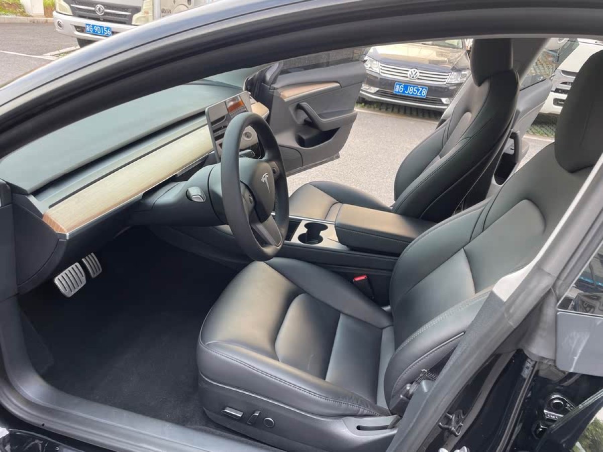 特斯拉 Model 3  2022款 Performance高性能全輪驅(qū)動(dòng)版圖片