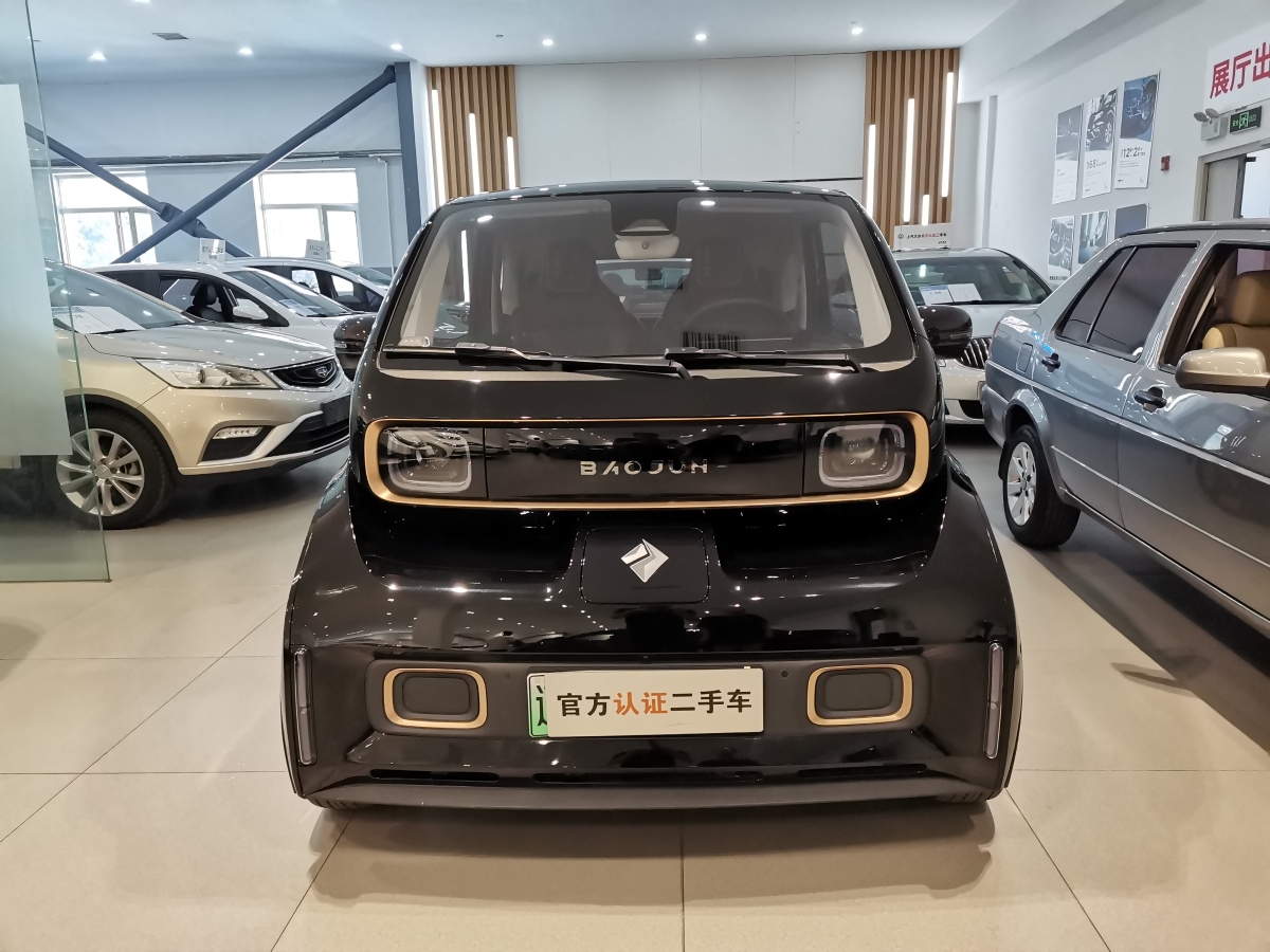 寶駿 寶駿KiWi EV  2021款 藝術(shù)家 三元鋰圖片