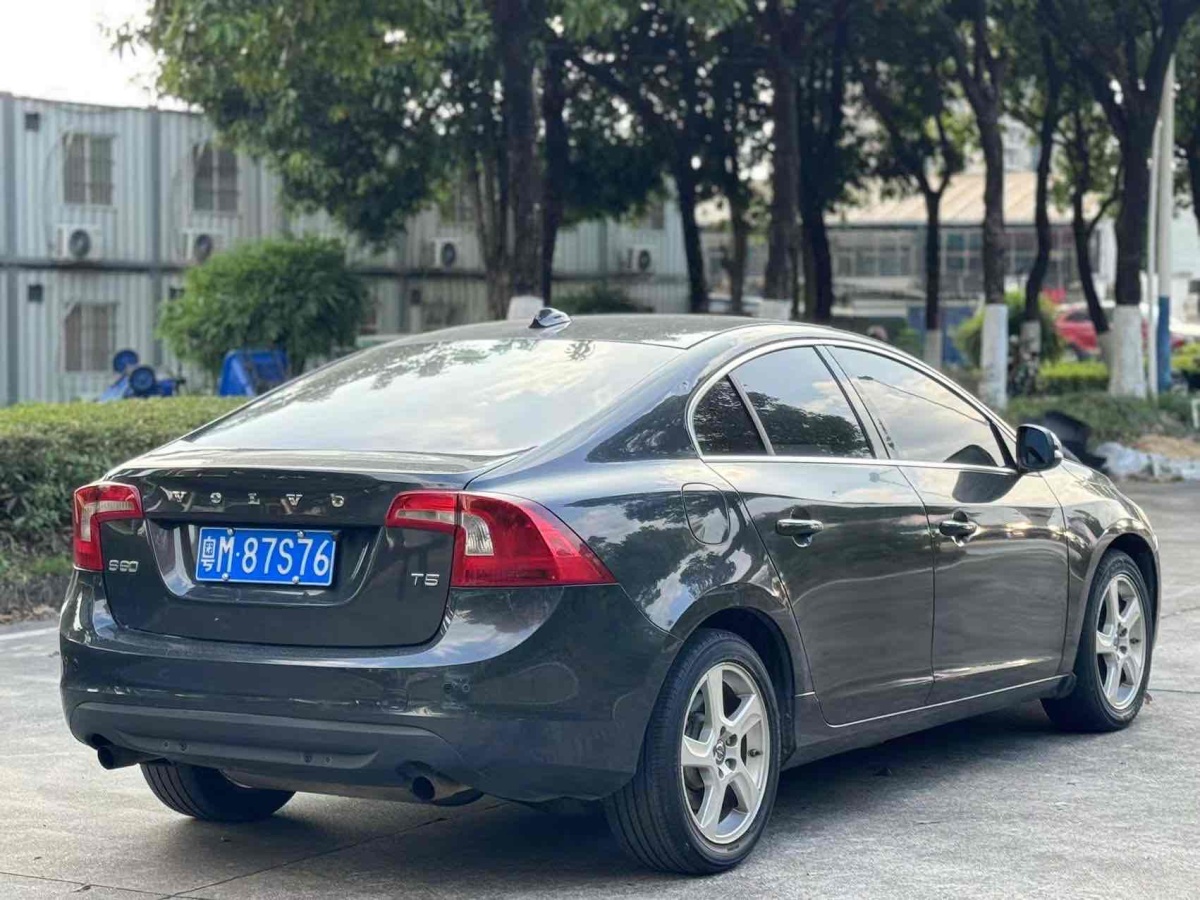 沃爾沃 S60  2012款 T5 智尚版圖片