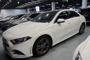 奔馳A級 奔馳 改款 A 180 L 運(yùn)動(dòng)轎車