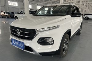 510 宝骏 1.5L 自动豪华型