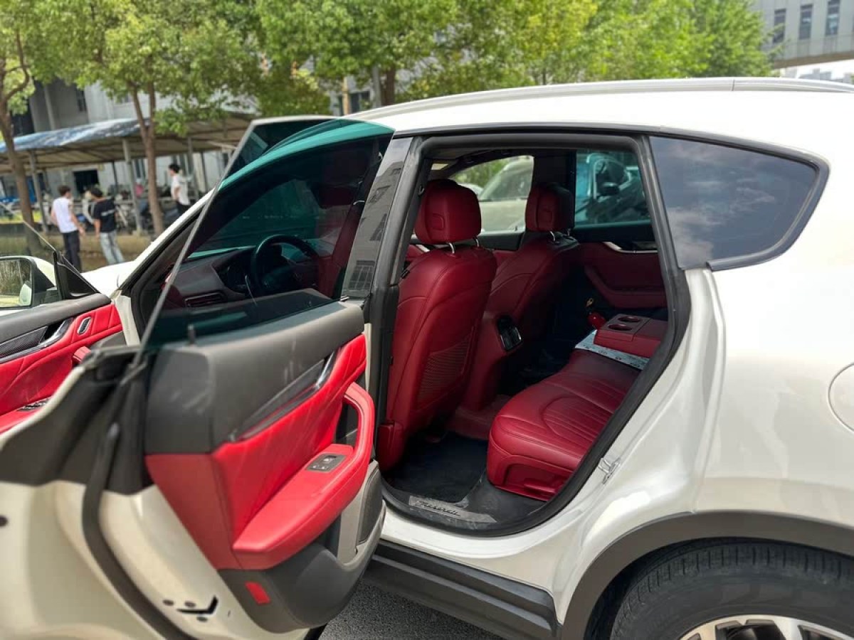 瑪莎拉蒂 Levante  2019款 3.0T 350Hp 標準版 國VI圖片