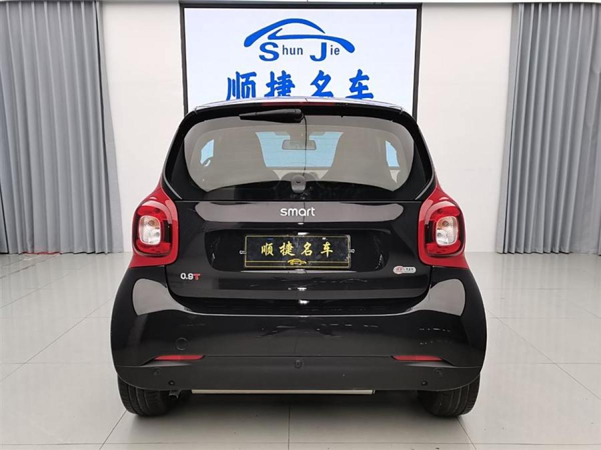 smart fortwo  2019款 0.9T 66千瓦硬頂風(fēng)擎版 國VI圖片