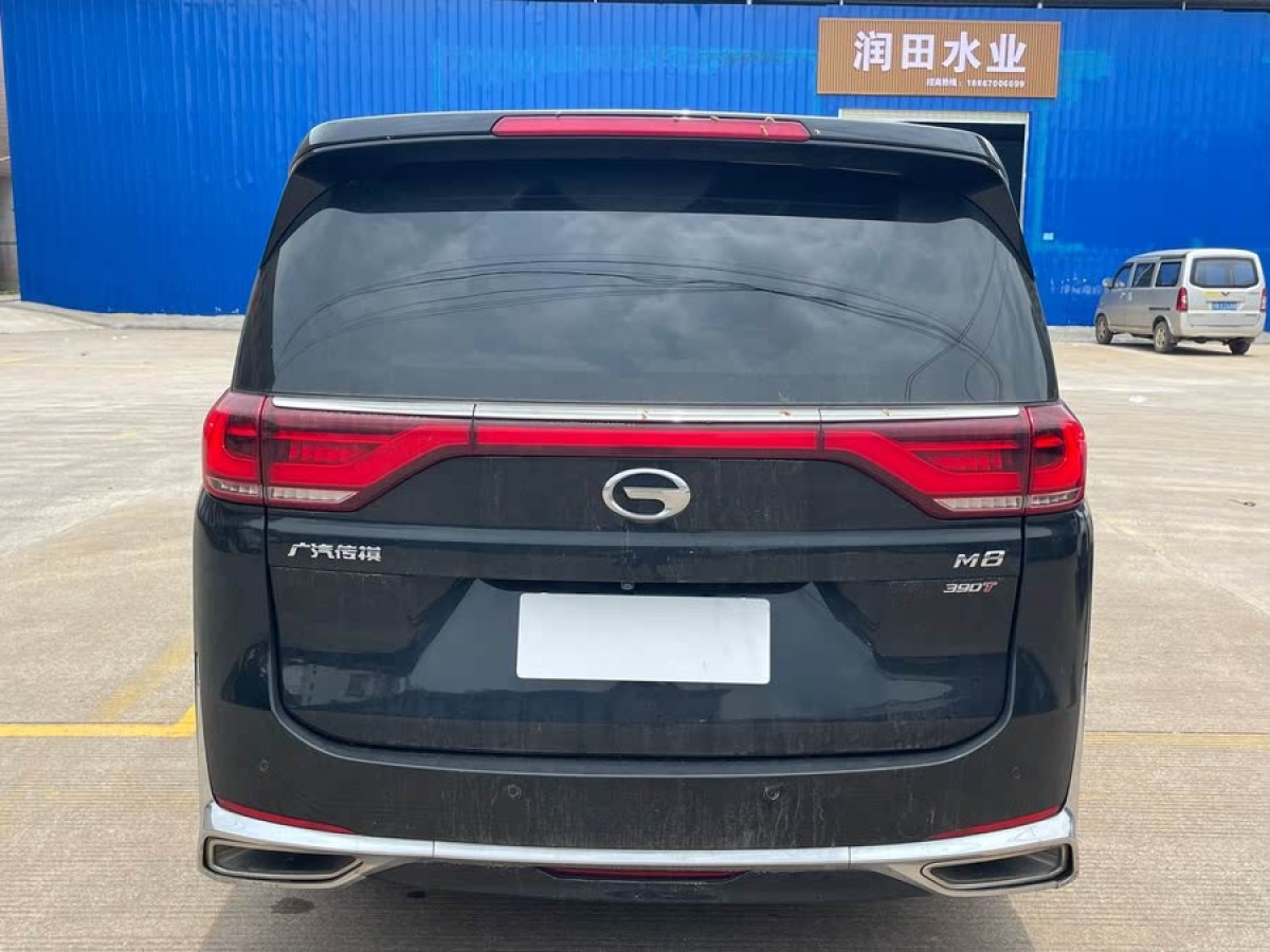 廣汽傳祺 M8  2021款 領(lǐng)秀系列 390T 至尊版圖片