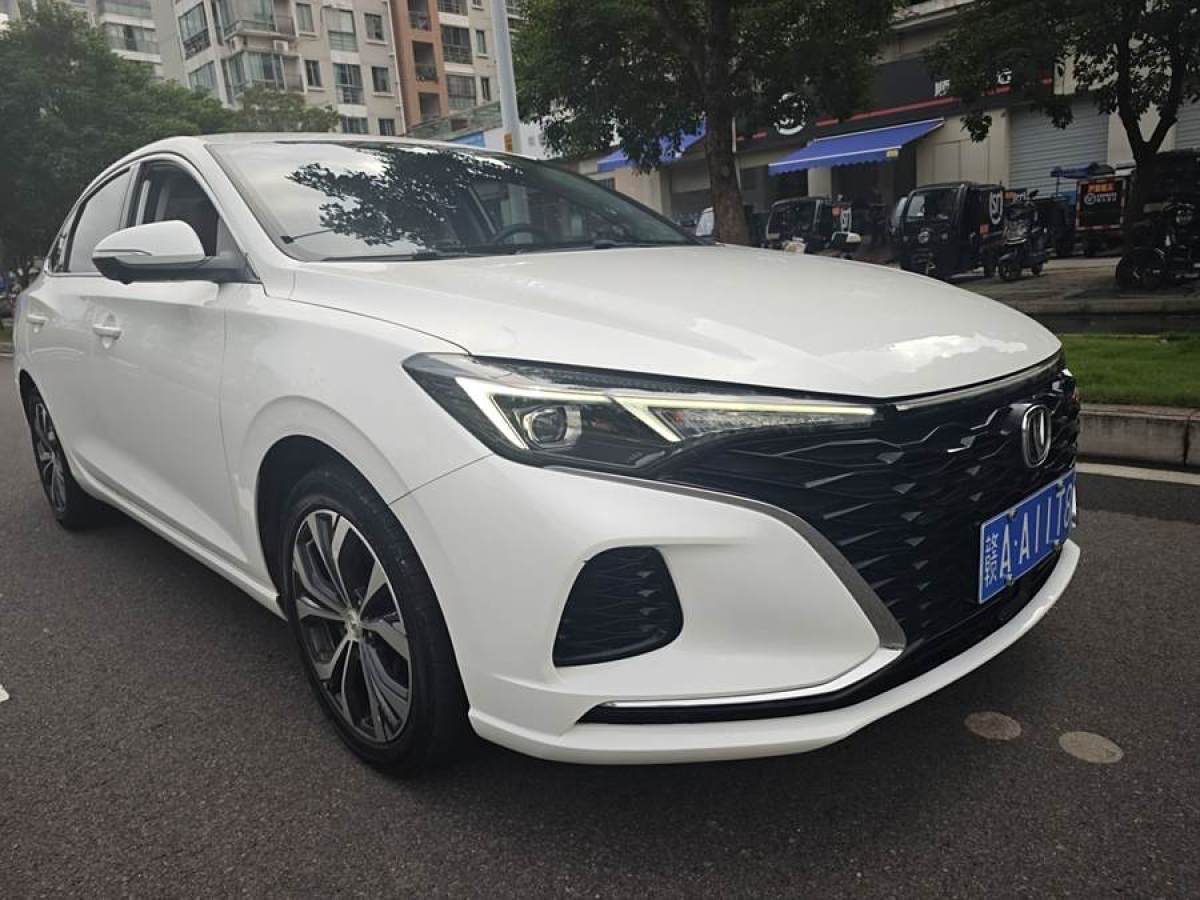 長(zhǎng)安 逸動(dòng)  2021款 PLUS 藍(lán)鯨NE 1.4T GDI DCT旗艦型圖片