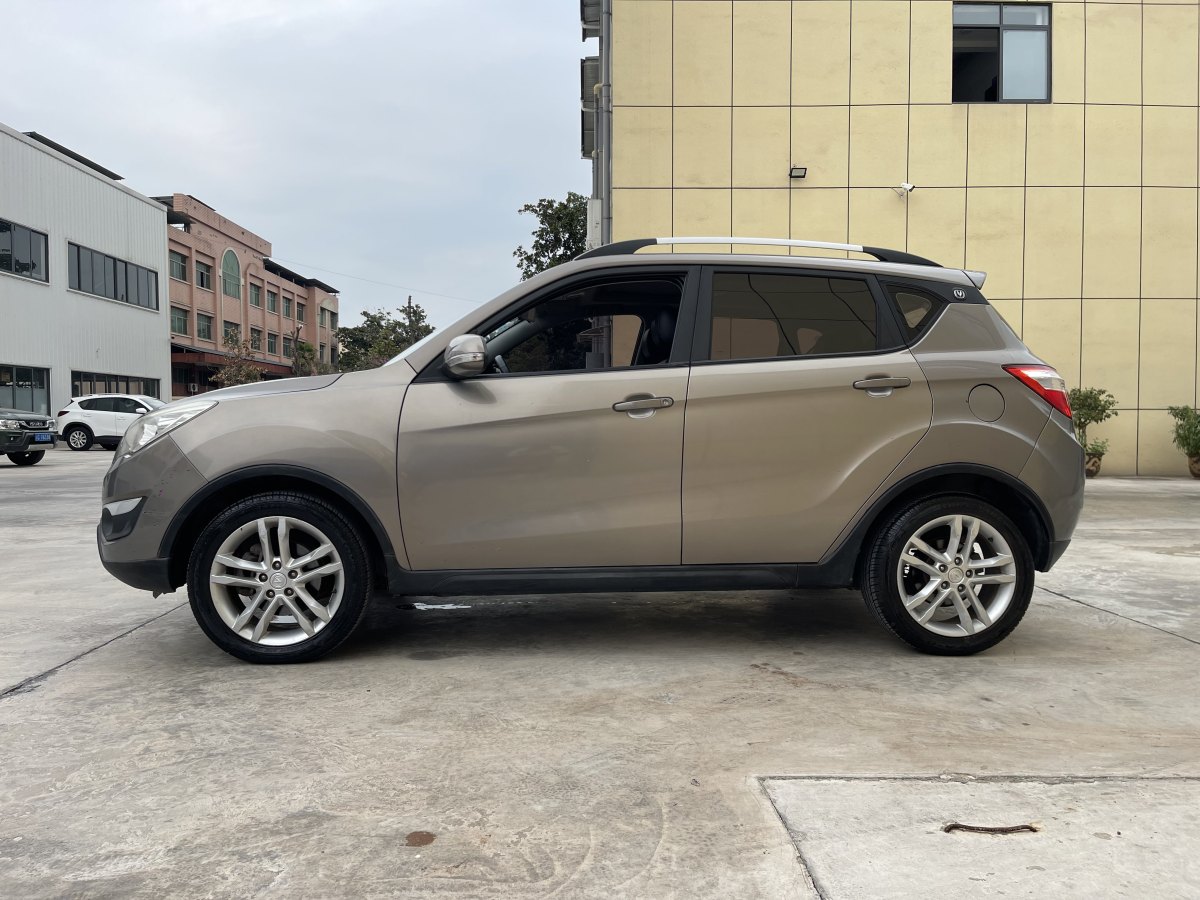 長(zhǎng)安 CS35  2014款 1.6L 手動(dòng)豪華型 國IV圖片