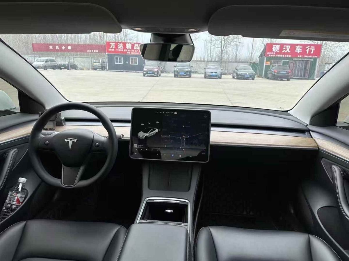 特斯拉 Model S  2023款 三電機(jī)全輪驅(qū)動(dòng) Plaid版圖片