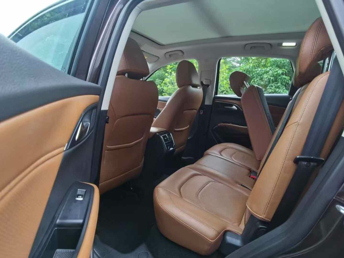 寶駿 730  2019款 1.5L 手動時尚型 7座圖片