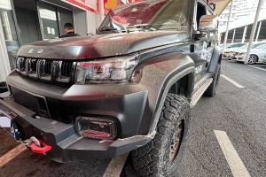 BJ40 北京 2.0D 自動(dòng)四驅(qū)刀鋒英雄版?zhèn)b客型