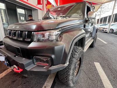 2022年12月 北京 BJ40 2.0D 自動四驅(qū)刀鋒英雄版?zhèn)b客型圖片