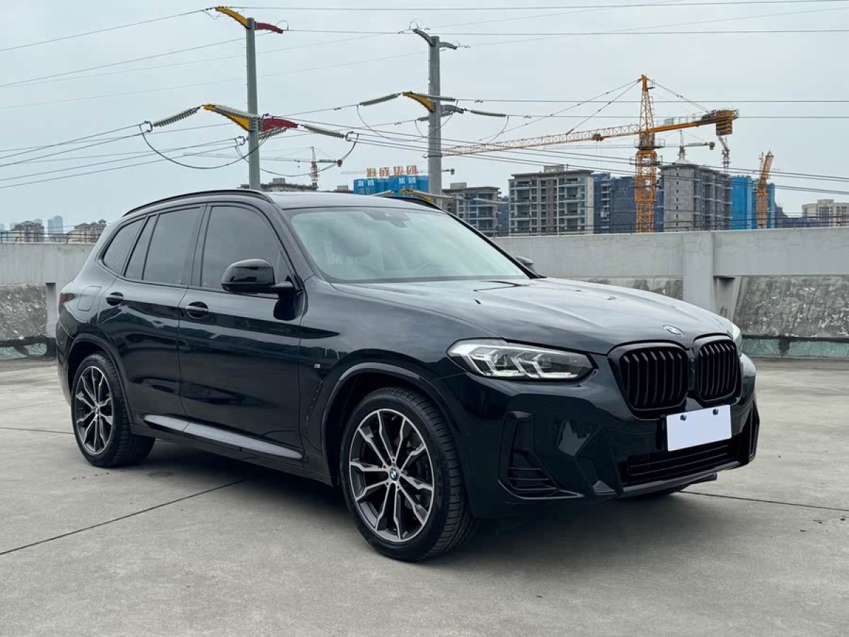 寶馬 寶馬X3  2022款 改款 xDrive30i 領(lǐng)先型 M曜夜套裝圖片
