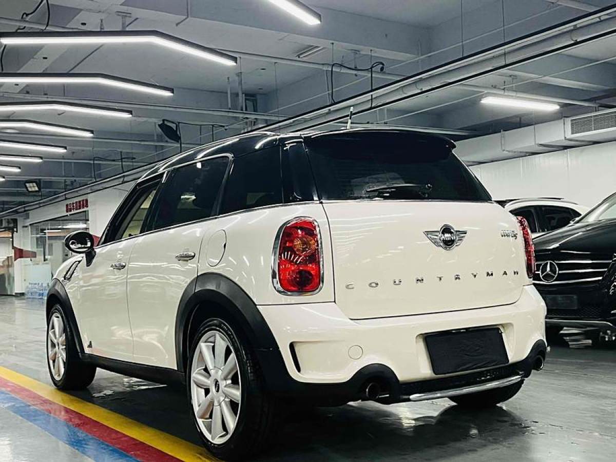 MINI COUNTRYMAN  2013款 1.6T COOPER S ALL4 滑雪版圖片