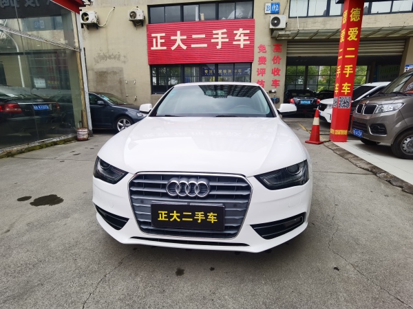 奥迪 奥迪A4L  2013款 35 TFSI 自动标准型