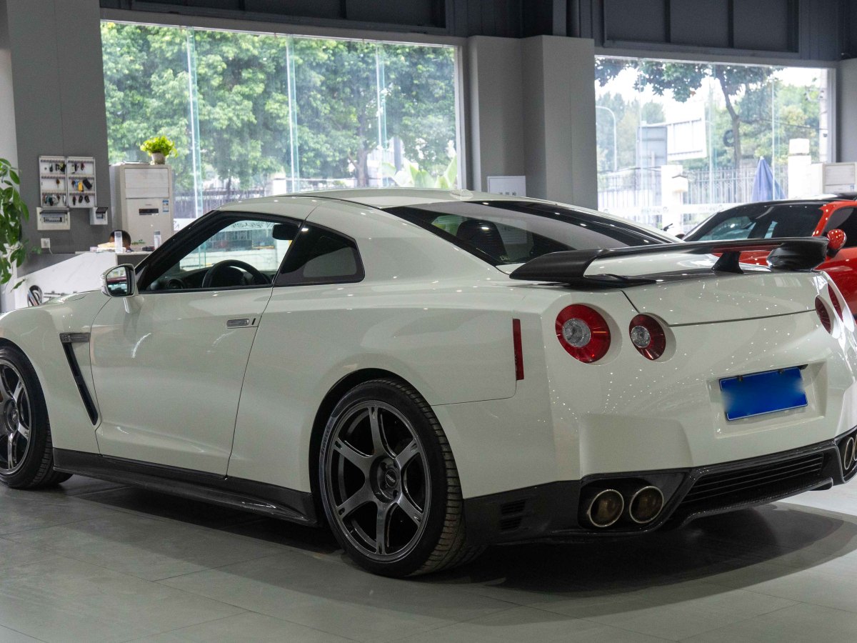 日產(chǎn) GT-R  2013款 3.8T Premium Edition圖片