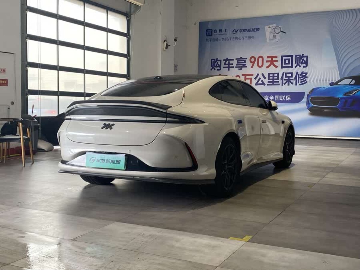 智己 智己L6  2024款 Max 標(biāo)準(zhǔn)版圖片