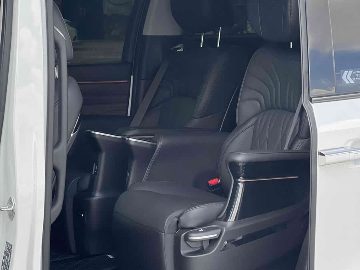 廣汽傳祺 M8  2024款 宗師系列 400T 至尊版圖片