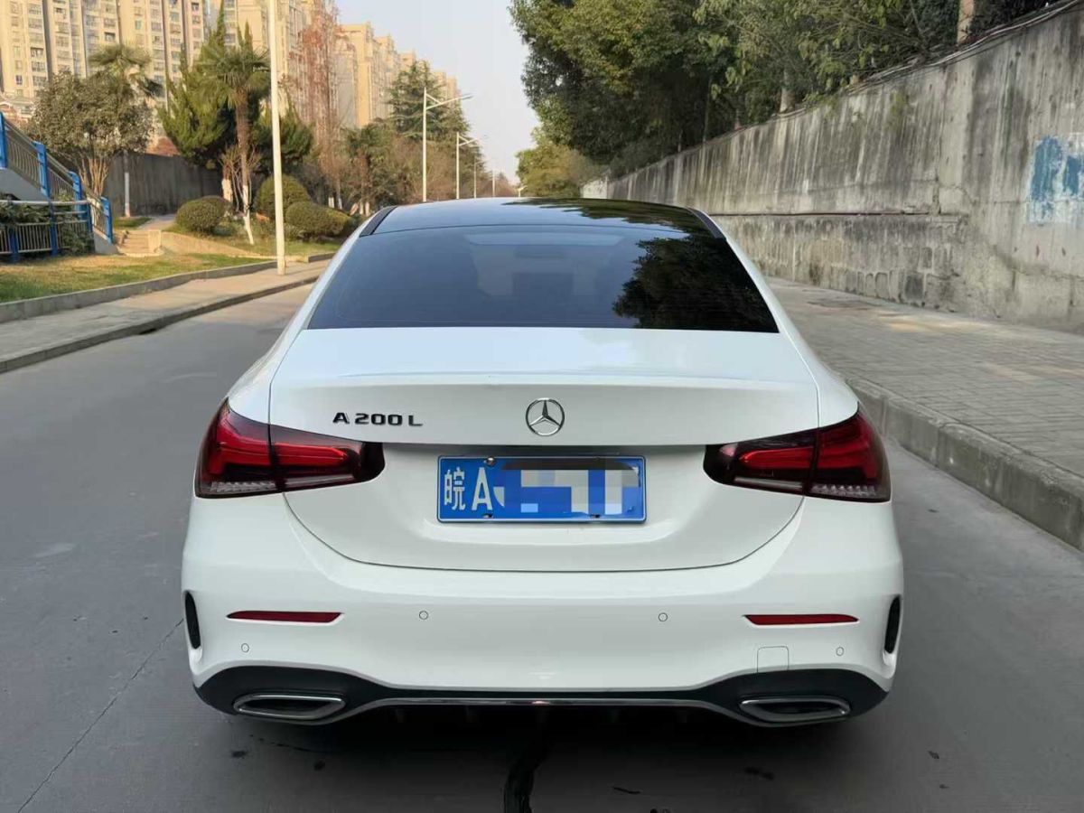 奔馳 奔馳GLE  2020款  GLE 350 4MATIC 時(shí)尚型圖片