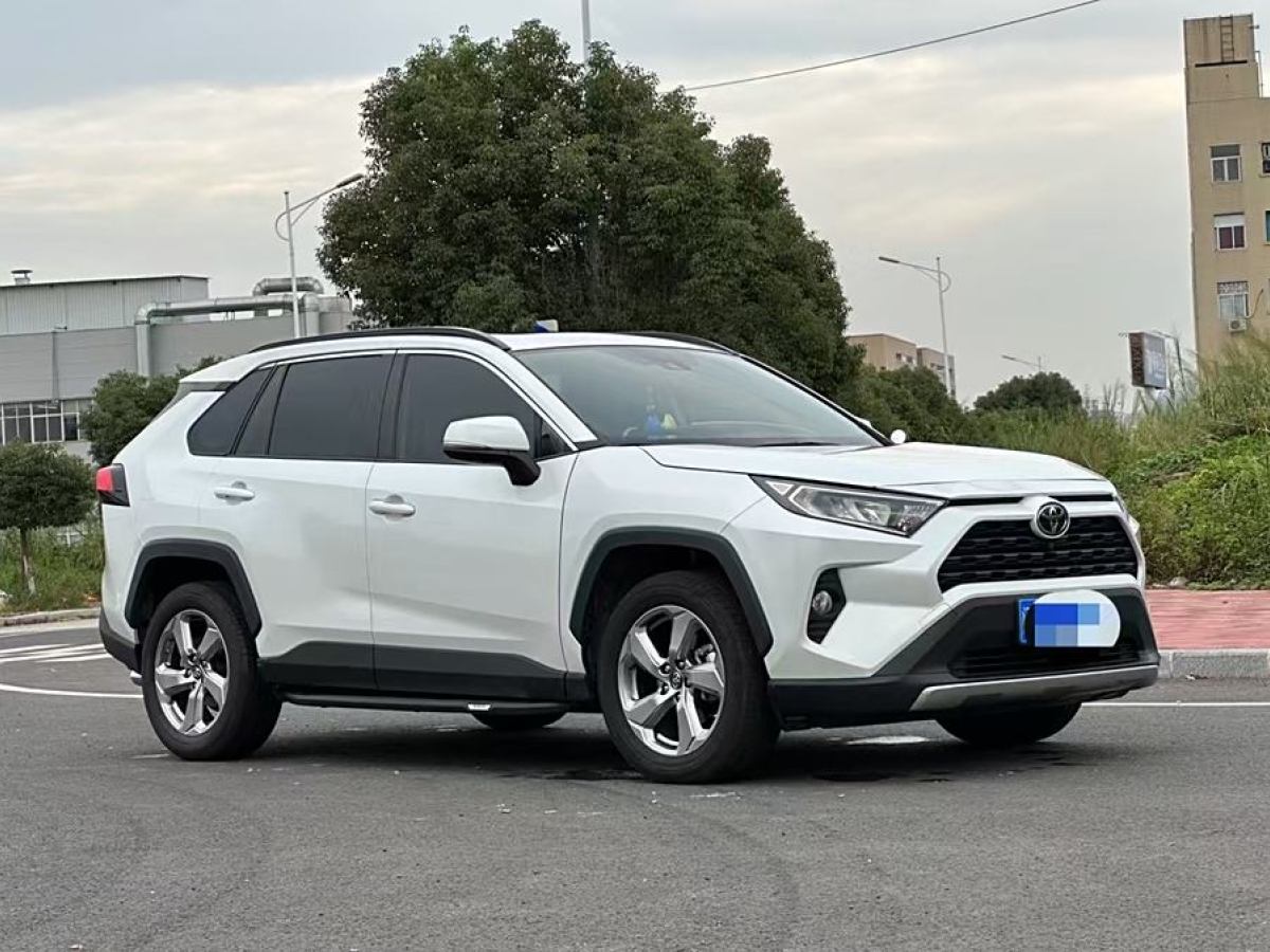 豐田 RAV4榮放  2022款 2.0L CVT兩驅(qū)風(fēng)尚版圖片