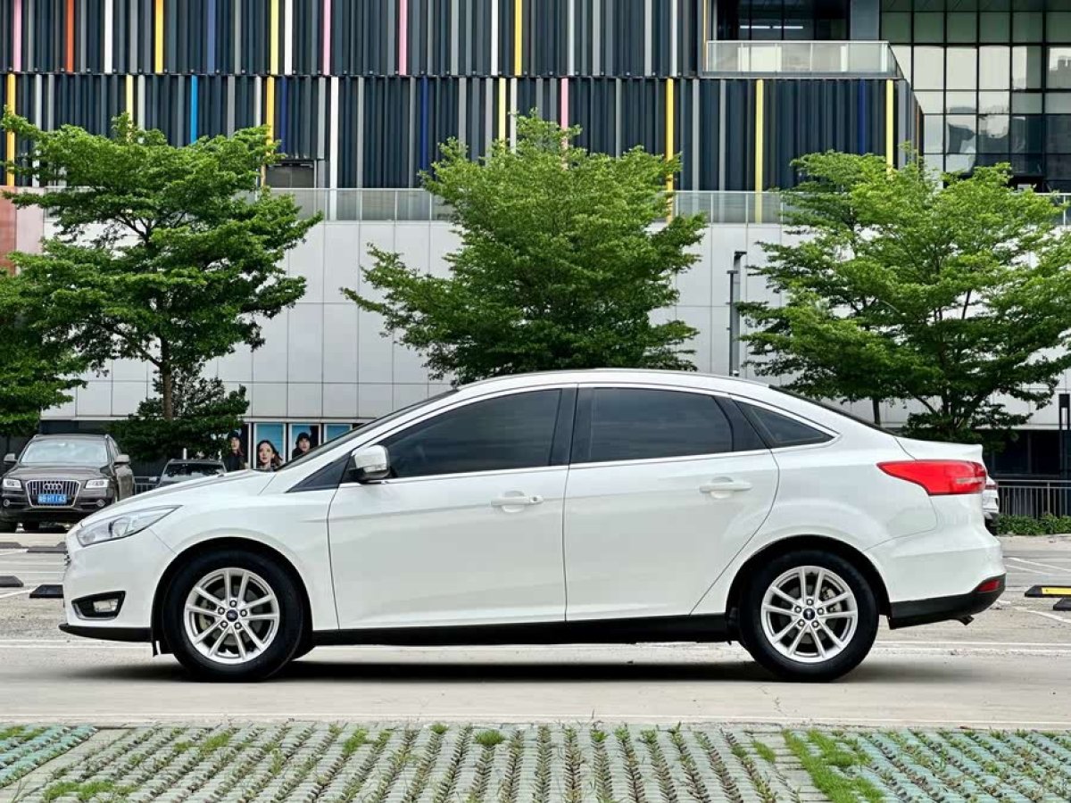 福特 ?？怂? 2015款 三廂 EcoBoost 125 自動(dòng)超能風(fēng)尚型圖片