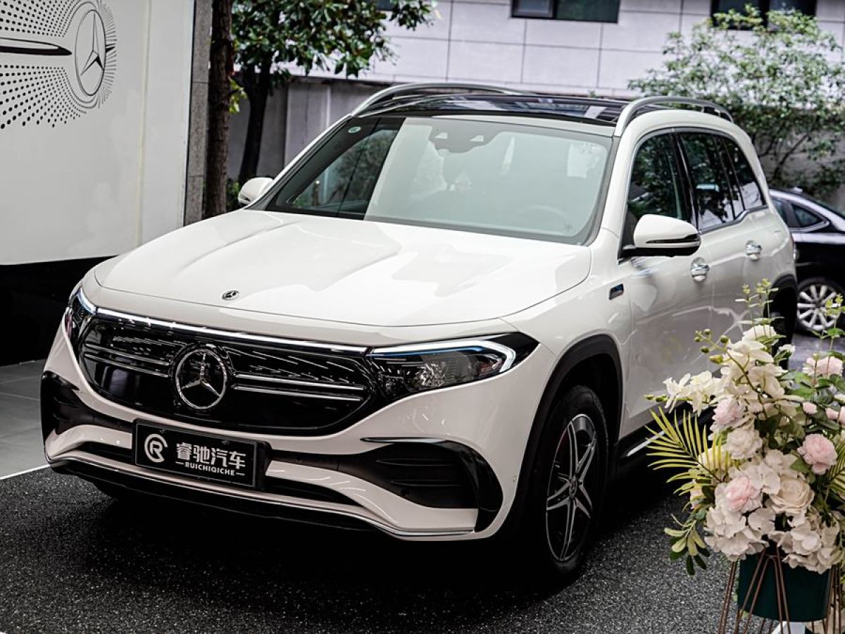 奔馳 奔馳EQB  2022款 EQB 350 4MATIC 首發(fā)特別版圖片