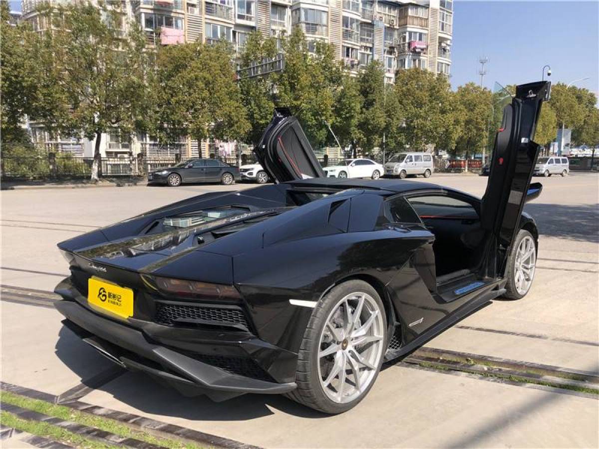 江蘇二手車 南京二手車報價 二手跑車 二手蘭博基尼 二手aventador