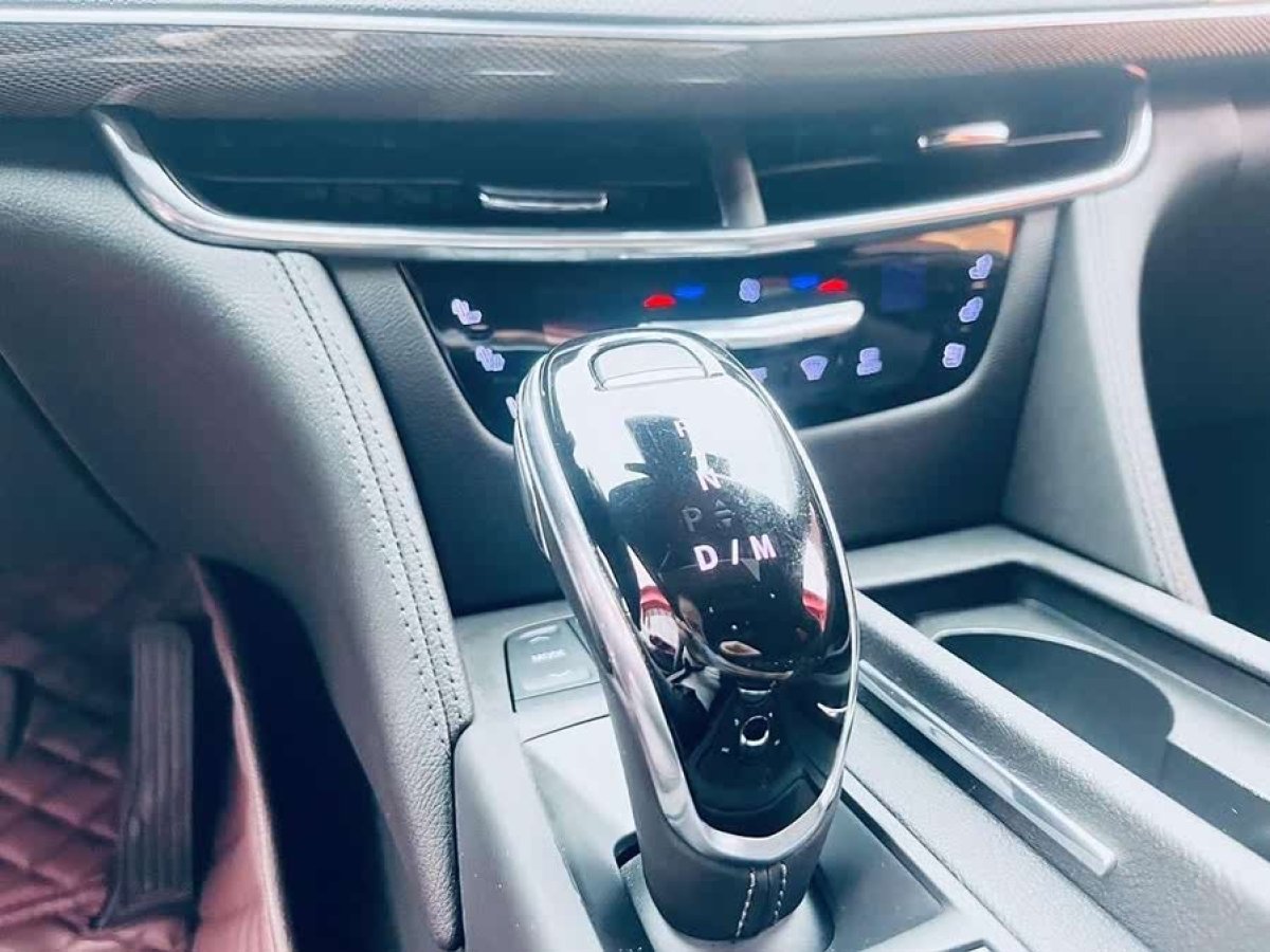 凱迪拉克 CT6  2020款 28T 領(lǐng)先超級(jí)巡航型圖片