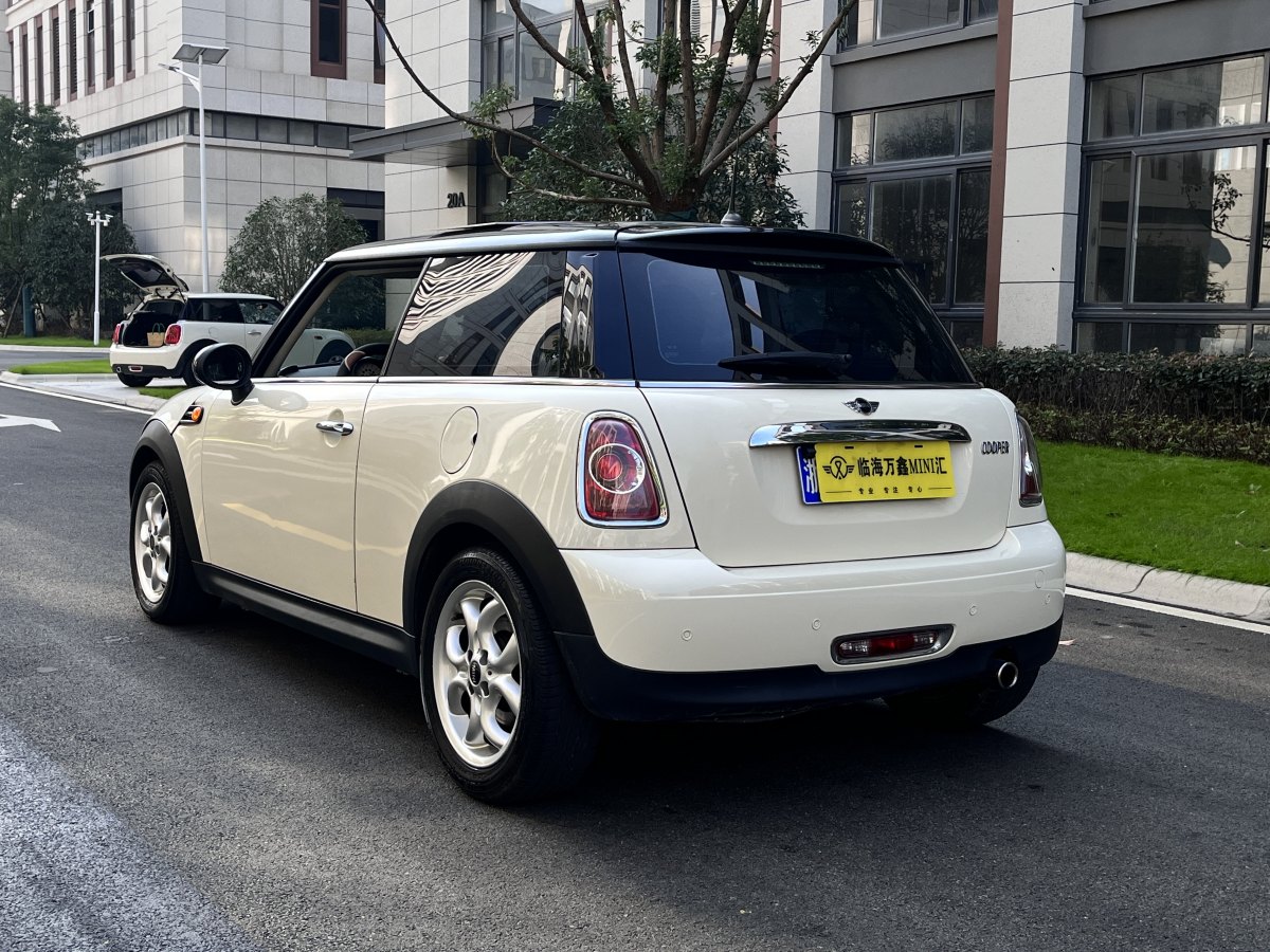 MINI COUNTRYMAN  2011款 1.6L COOPER Fun圖片