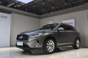 QX50 英菲尼迪 QX50 2.0T CVT两驱时尚版