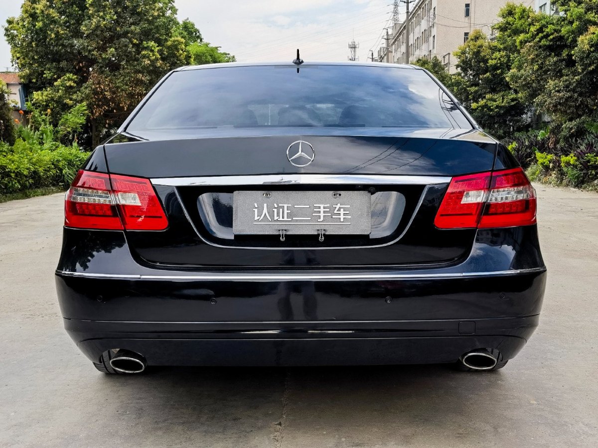 奔馳 奔馳E級(jí)  2013款 E 260 L CGI優(yōu)雅型圖片