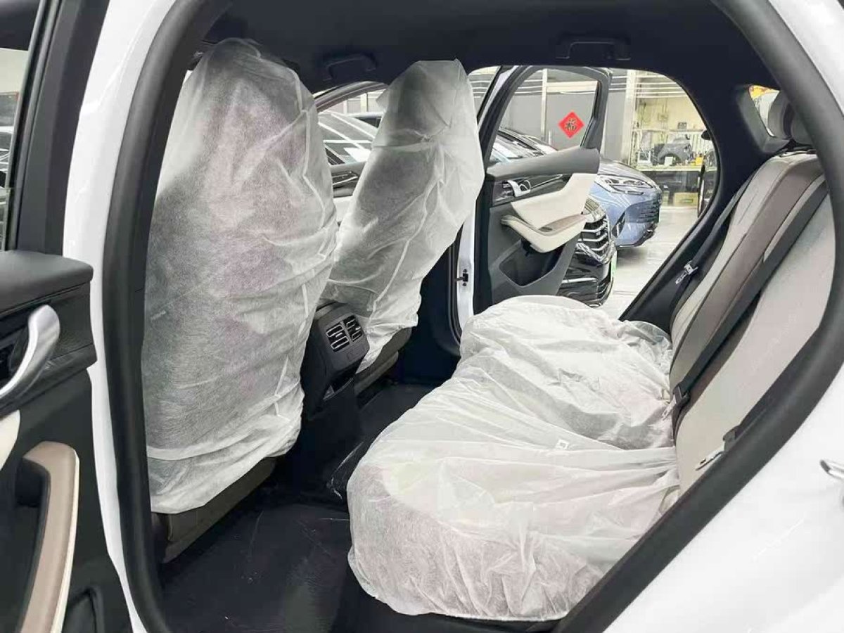 比亞迪 秦PLUS  2024款 榮耀版 DM-i 55KM領先型圖片
