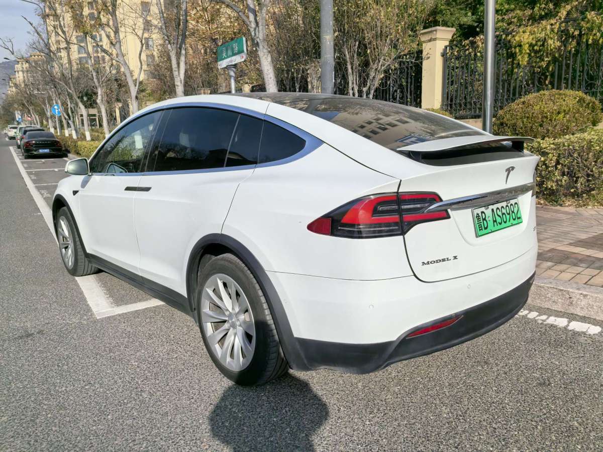 特斯拉 Model X  2016款 Model X 60D圖片