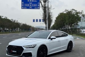 奥迪A7 奥迪 45 TFSI 臻选型