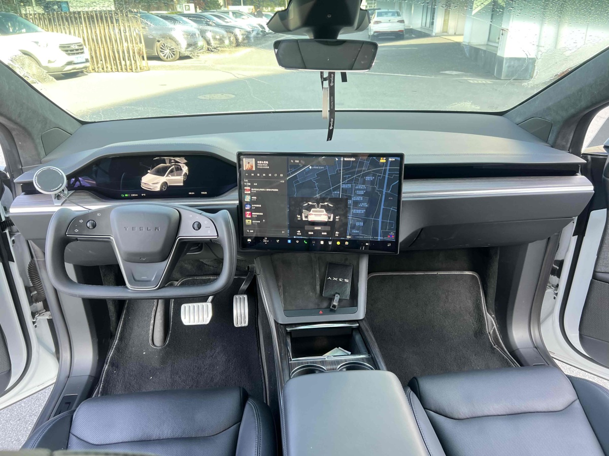 特斯拉 Model X  2023款 雙電機全輪驅(qū)動版圖片