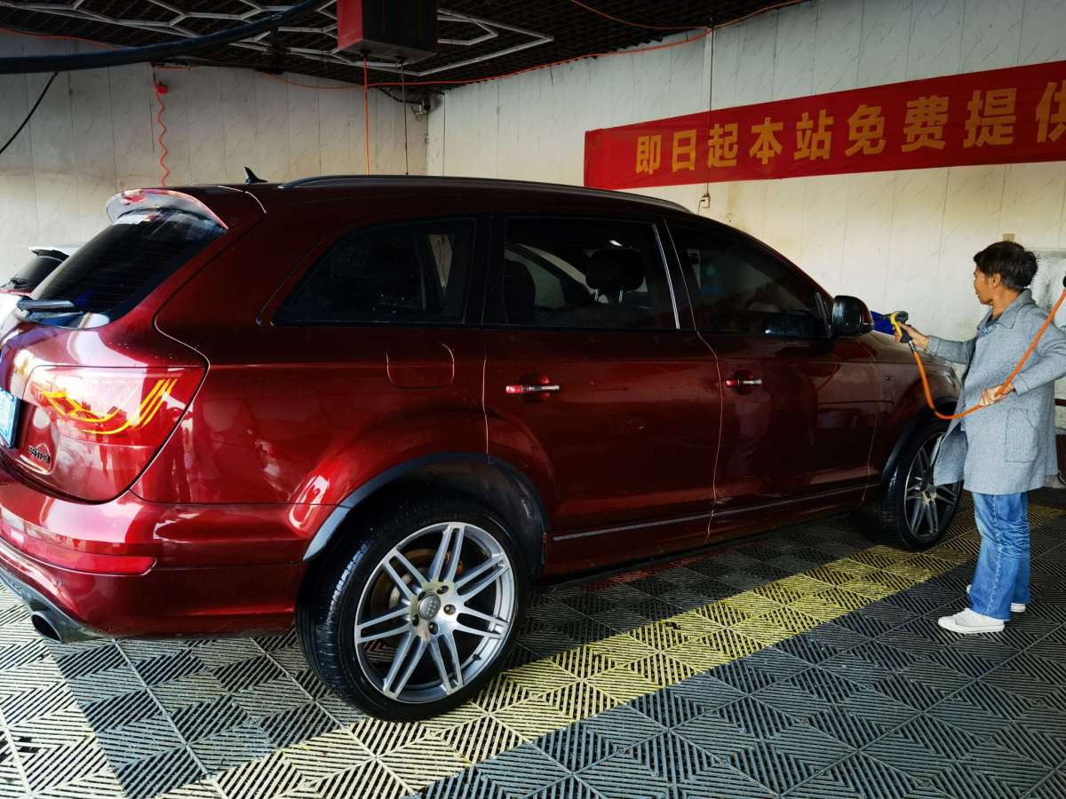 2011年12月奧迪 奧迪Q7  2013款 40 TFSI 舒適型