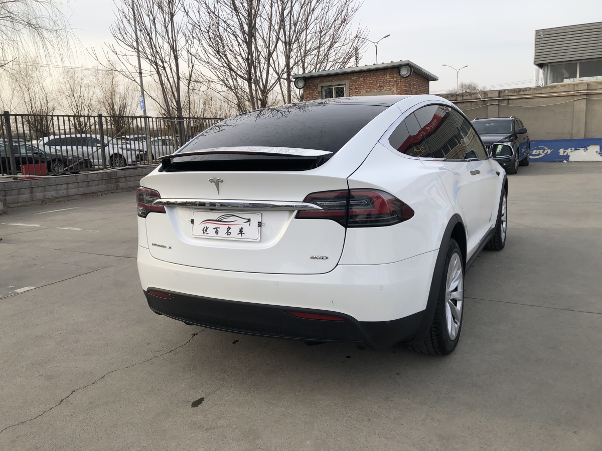 特斯拉 Model X  2016款 Model X 90D圖片