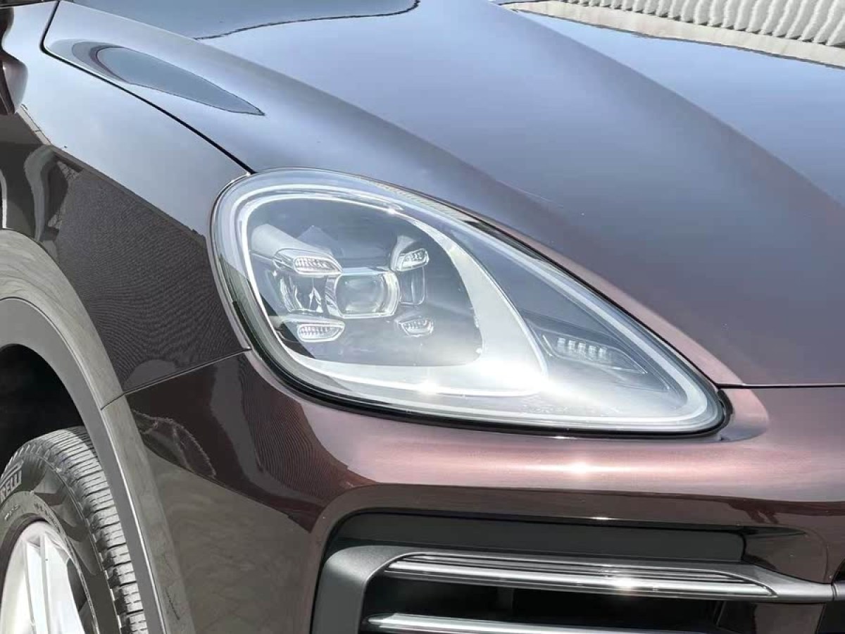 保時(shí)捷 Cayenne  2022款 Cayenne 3.0T 鉑金版圖片