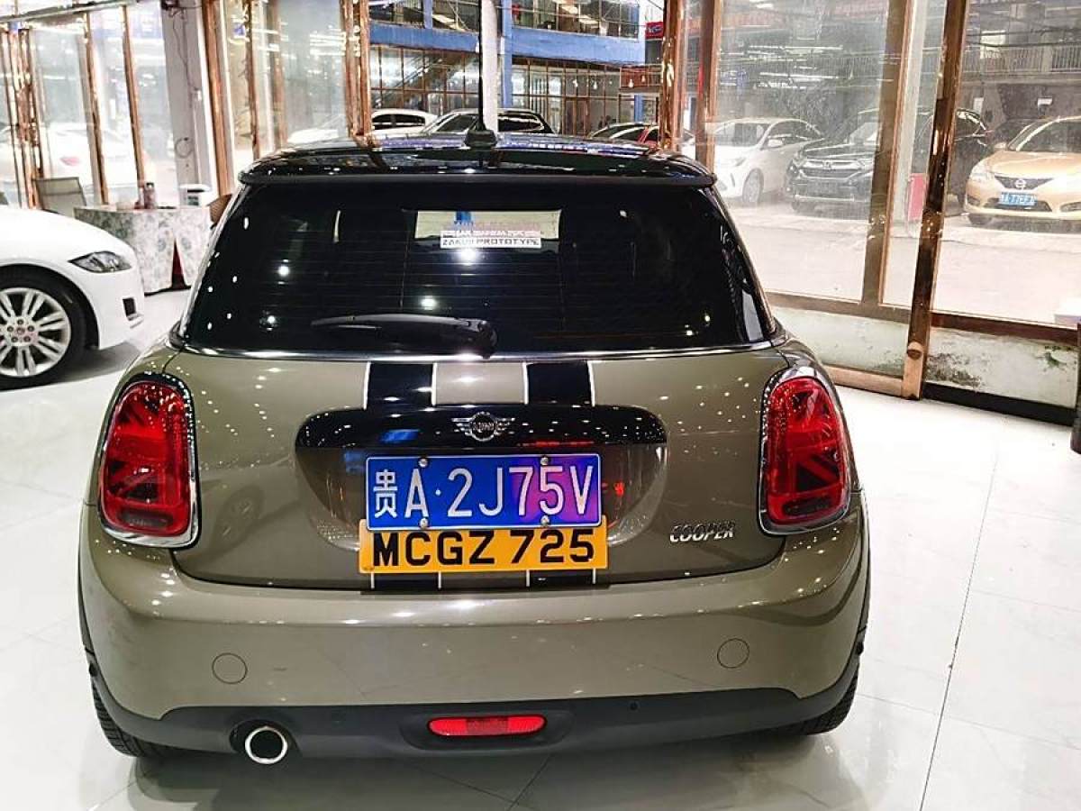 MINI COUNTRYMAN  2018款 1.5T COOPER 經(jīng)典派圖片