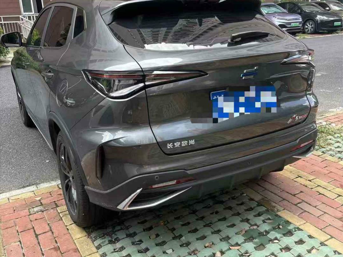 長(zhǎng)安歐尚 長(zhǎng)安歐尚X5  2023款 暢享版 1.5T DCT尊享型圖片