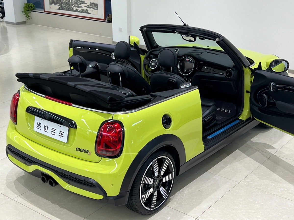 MINI MINI  2022款 2.0T COOPER S CABRIO 黑標(biāo)特別版圖片