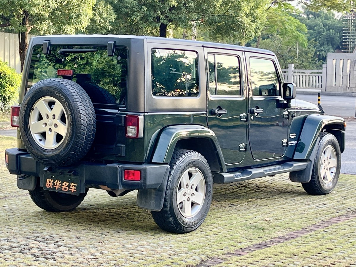 2011年4月Jeep 牧馬人  2011款 3.8L Sahara 四門版