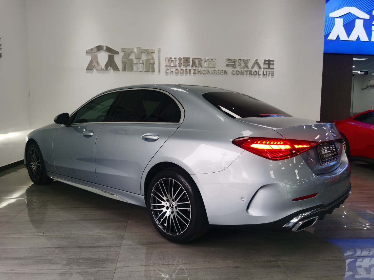 奔馳 奔馳C級(jí)  2022款 改款 C 260 L 運(yùn)動(dòng)版圖片