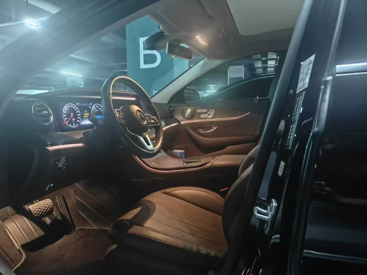 奔馳 奔馳E級  2020款 E 300 L 豪華型圖片