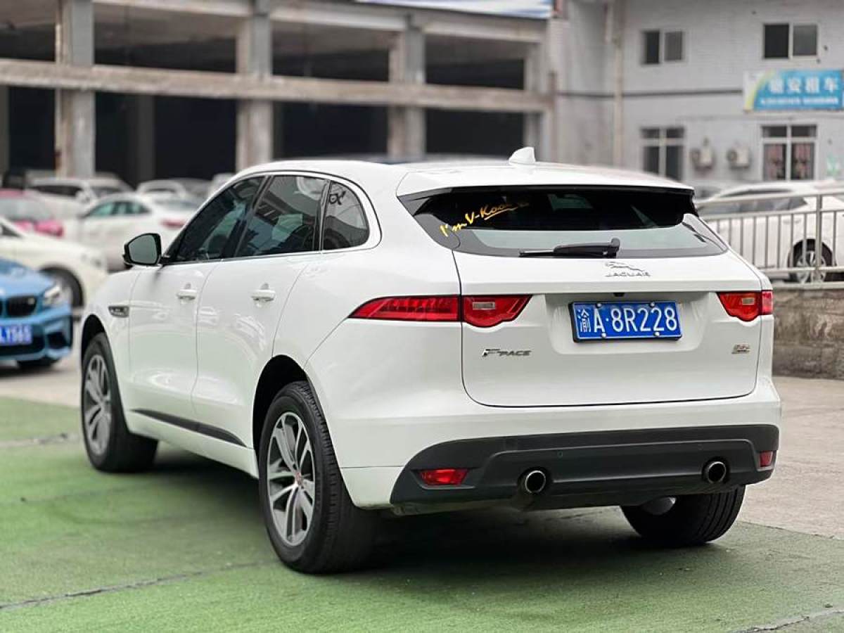 捷豹 F-PACE  2016款 3.0 SC 四驅(qū)R-Sport運動版圖片