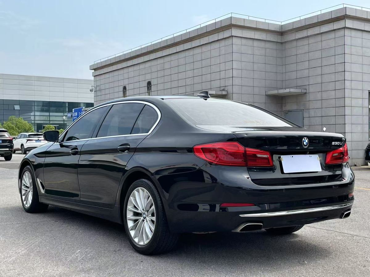 寶馬 寶馬5系  2019款  改款 530Li 領(lǐng)先型 豪華套裝圖片