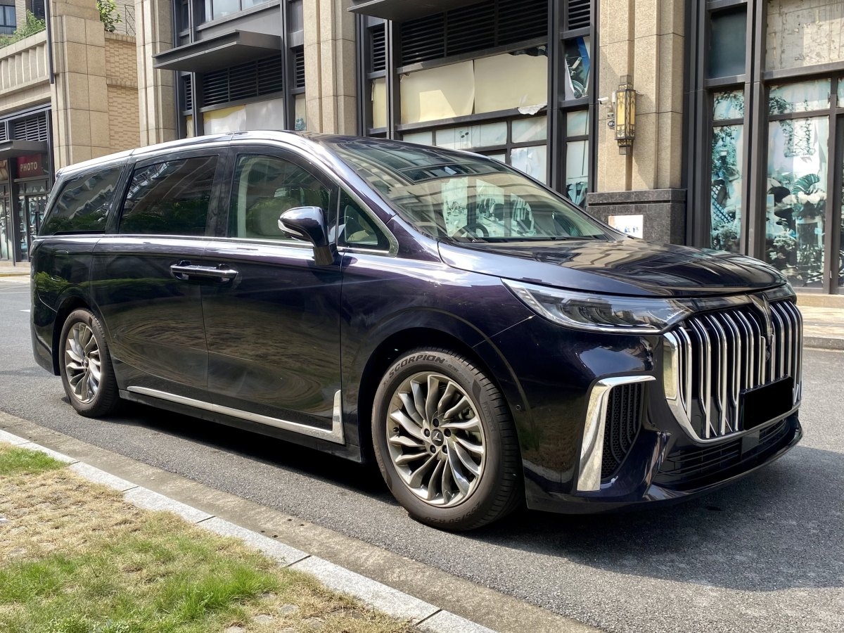 2024年8月嵐圖 夢想家  2024款 PHEV 超長續(xù)航旗艦版