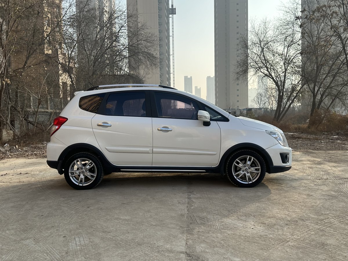 長(zhǎng)安 CX20  2014款 1.4L 手動(dòng)天窗導(dǎo)航版 國(guó)V圖片